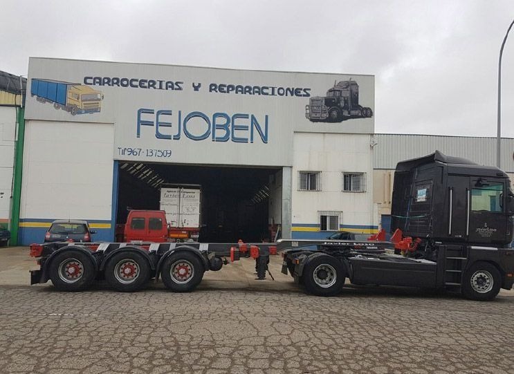 about-img Imgi 58 Carrocerias Y Reparaciones Fejoben Porta Contenedores 1